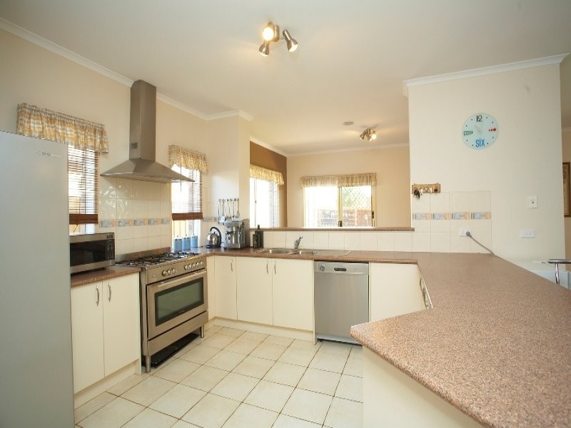 26 Blossom Lane, Werribee VIC 3030