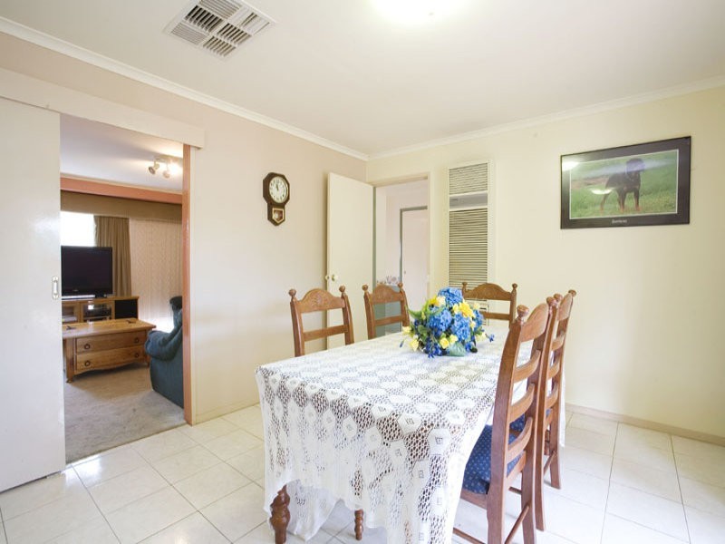 2 McKenzie Crescent, Hoppers Crossing VIC 3029