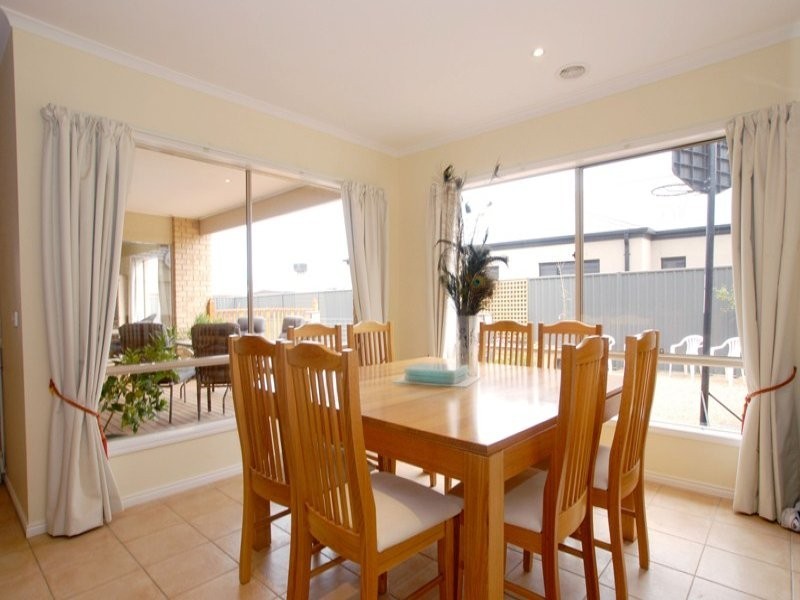 15 Connewarre Close, Wyndham Vale VIC 3024