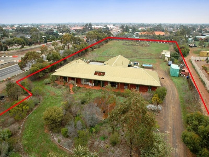 1 Bindowan Drive, Hoppers Crossing VIC 3029