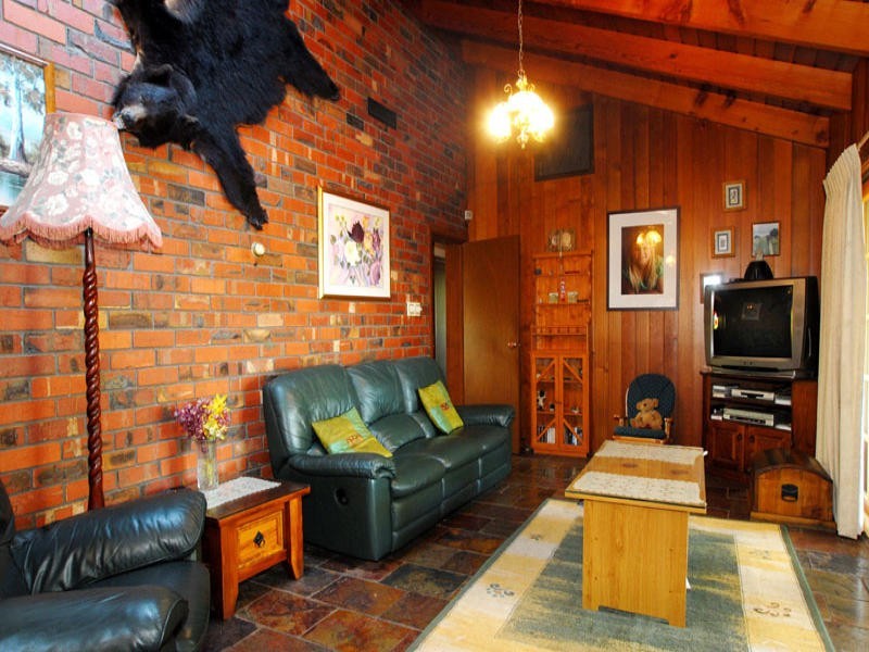 1 Bindowan Drive, Hoppers Crossing VIC 3029