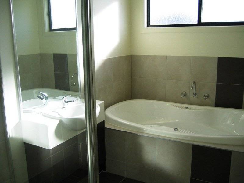 17 Hyde Park Terrace, Point Cook VIC 3030