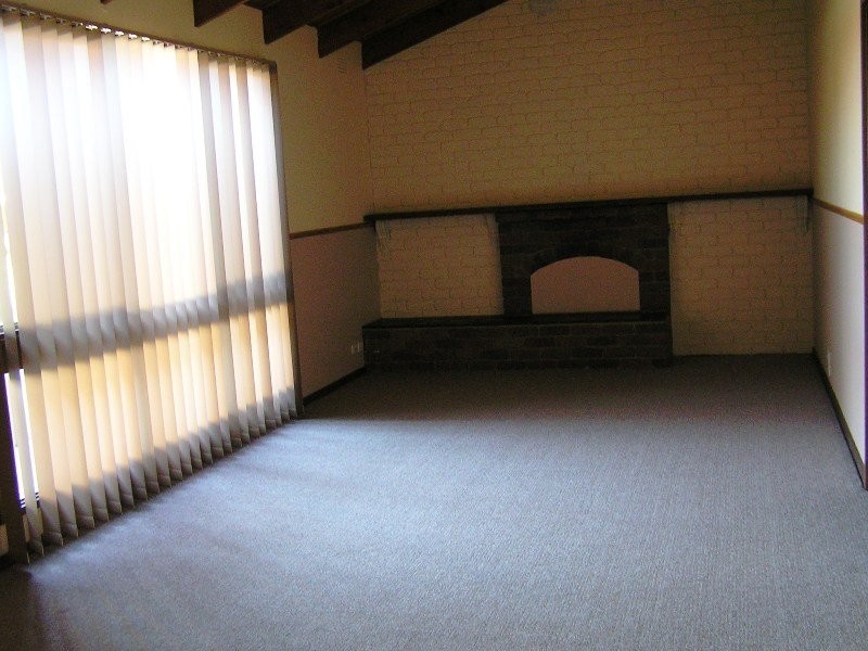 18 Melanie Drive, Werribee VIC 3030