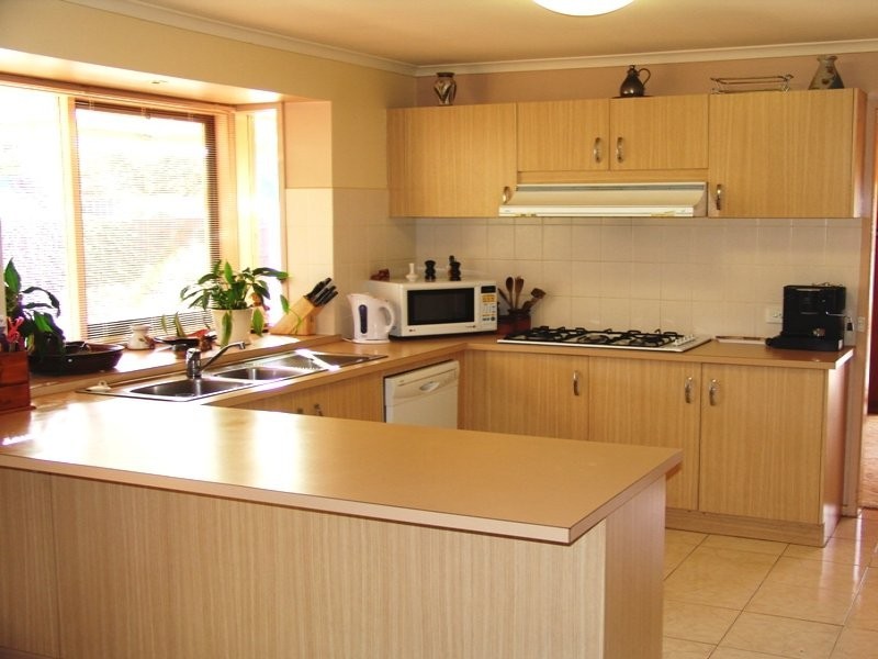 2 McKenzie Crescent, Hoppers Crossing VIC 3029