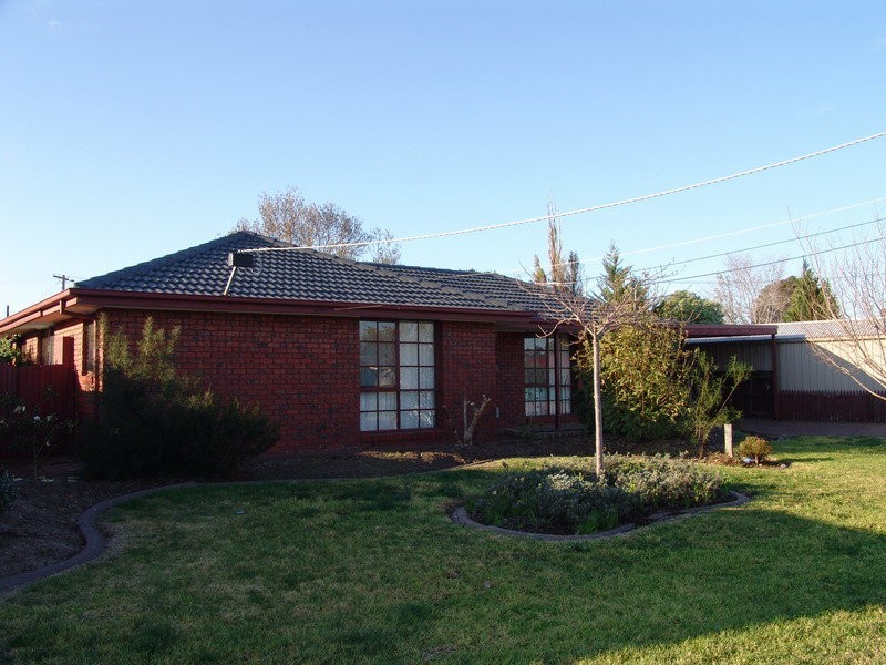 21 Weiskof Drive, Hoppers Crossing VIC 3029