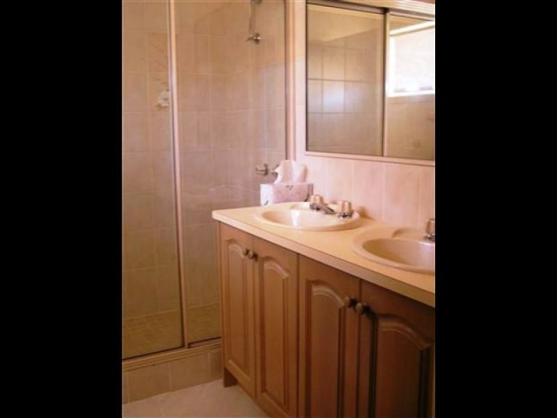 14 Hosie Street, Altona Meadows VIC 3028