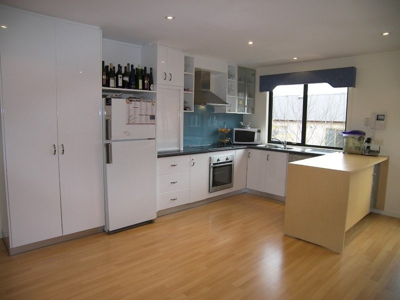 2 Terminus Row, Hobart TAS 7000