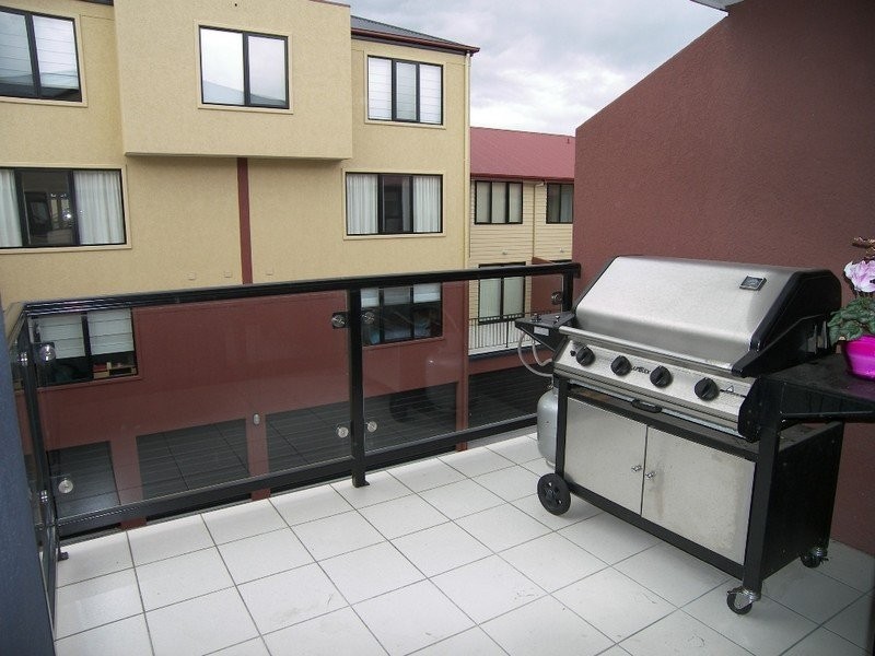 2 Terminus Row, Hobart TAS 7000
