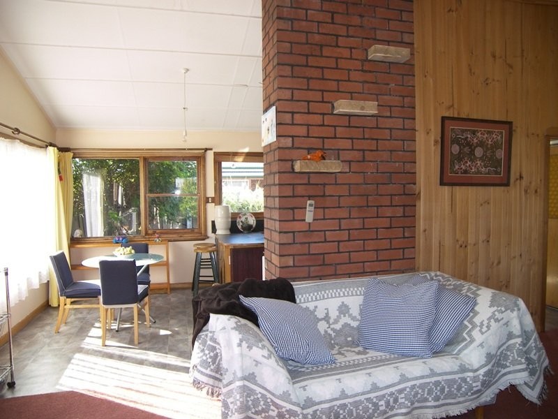33 South Terrace, Lauderdale TAS 7021