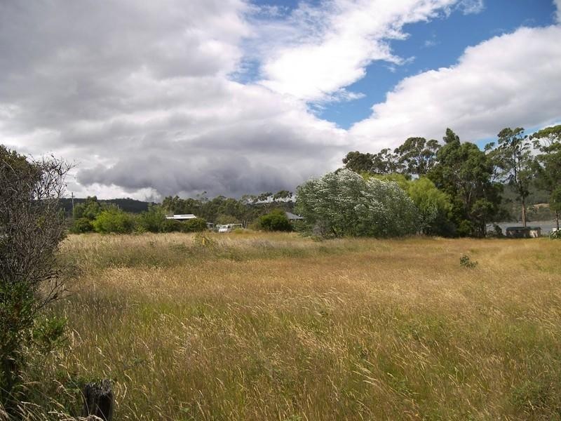Lot 25 Channel Highway, Deep Bay TAS 7112