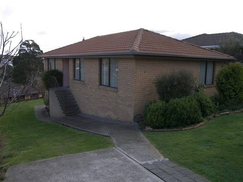 7 Cuthbertson Place, Lenah Valley TAS 7008