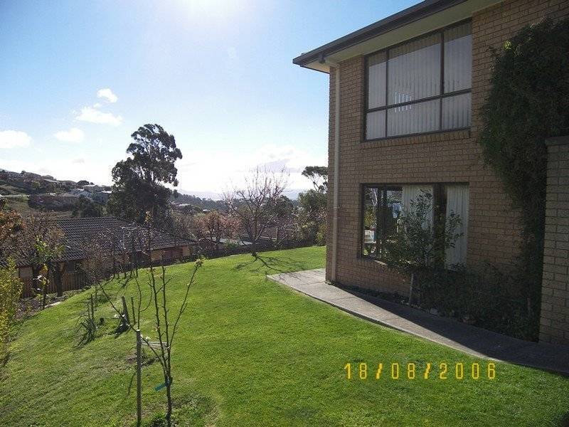 7 Cuthbertson Place, Lenah Valley TAS 7008