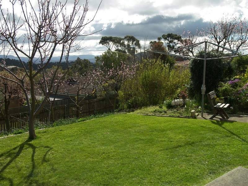 7 Cuthbertson Place, Lenah Valley TAS 7008