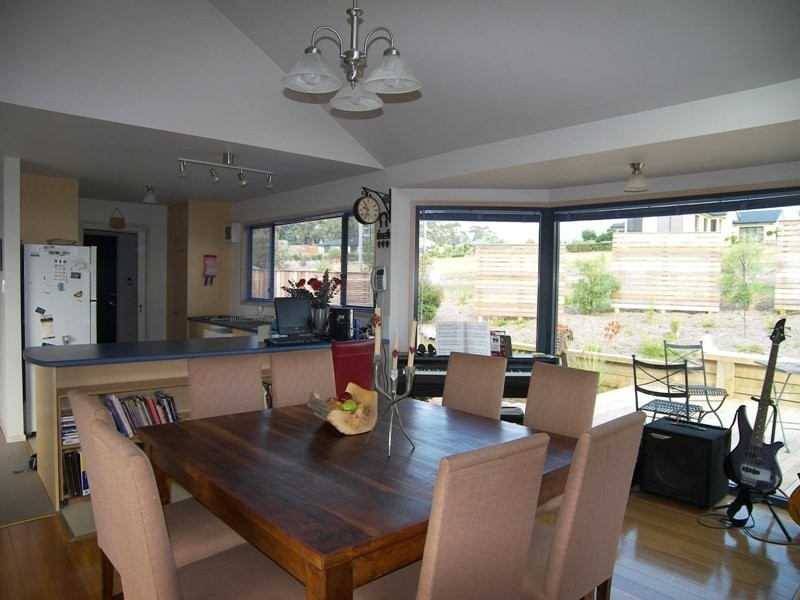 21 Englefield Drive, Margate TAS 7054