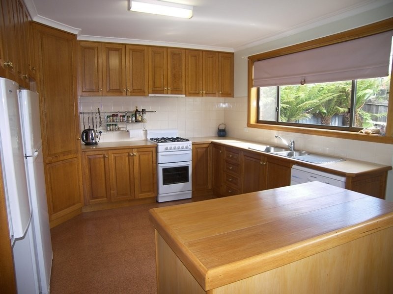 11 Suncoast Drive, Blackmans Bay TAS 7052