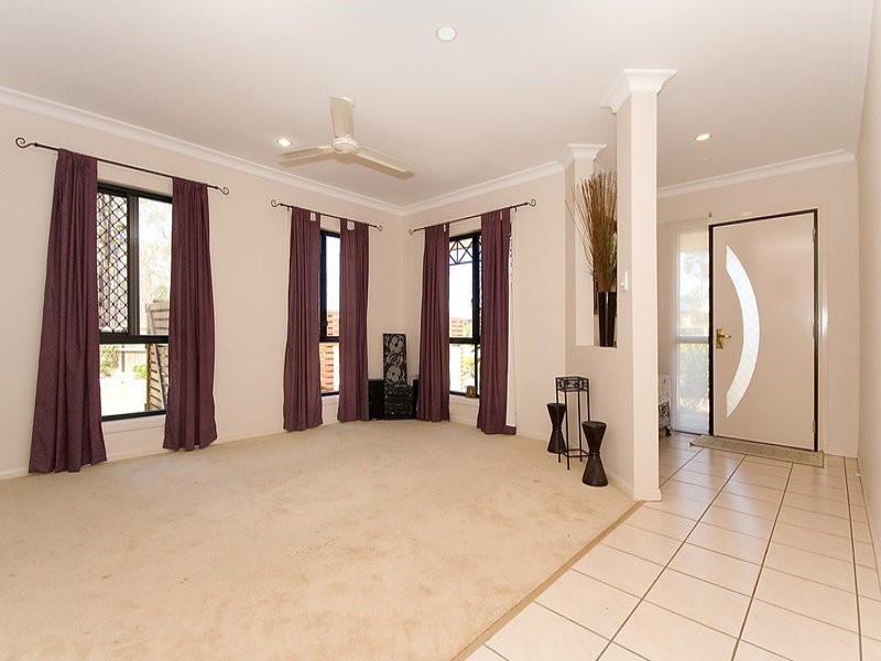 116 Lakeside Ave, Springfield Lakes QLD 4300
