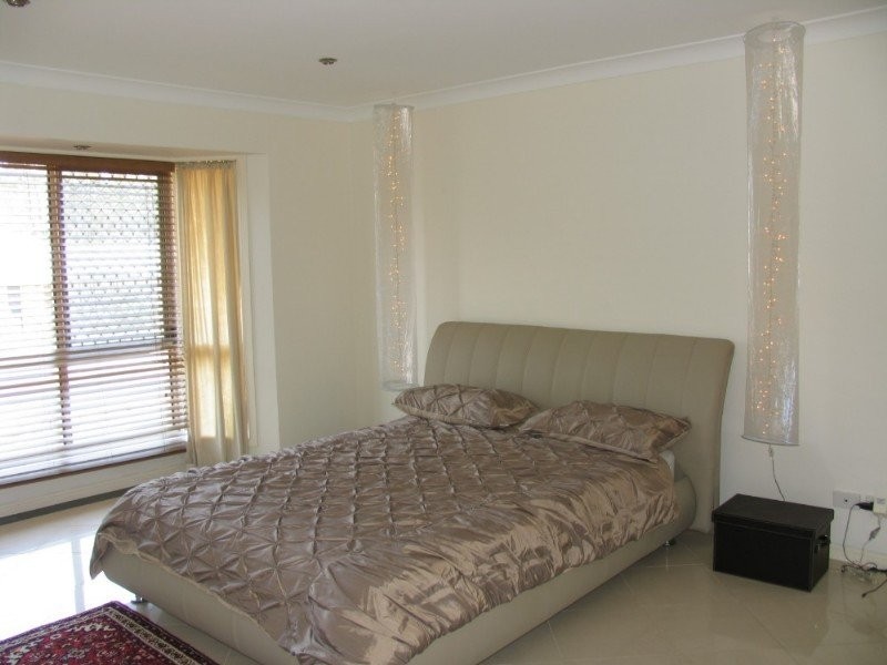 13 Forest View, Springfield QLD 4300