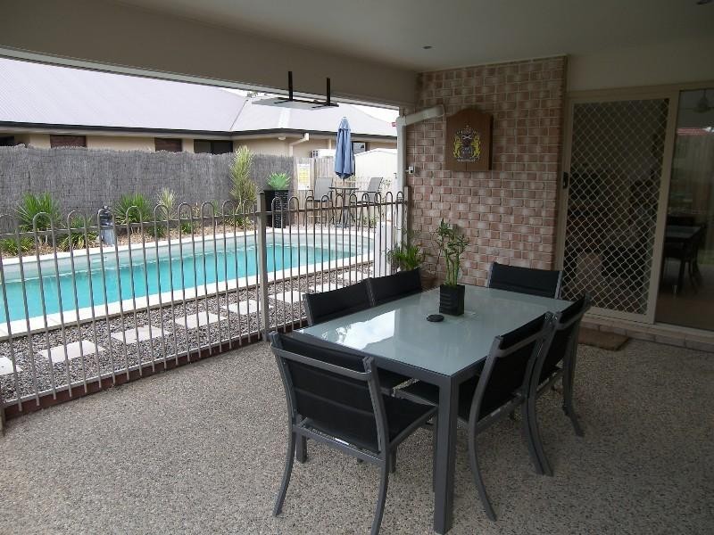 40 Neptune St, Springfield Lakes QLD 4300