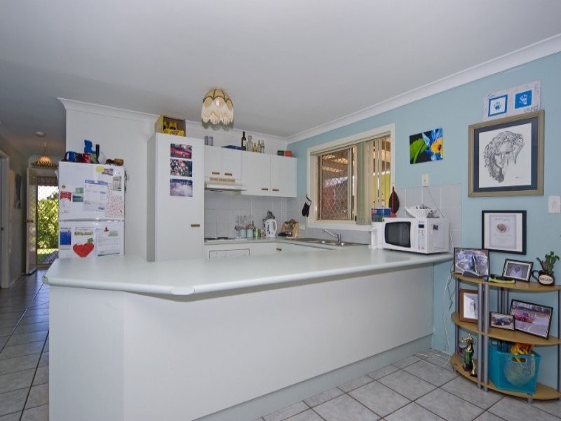 28 Ravenswood La, Springfield QLD 4300