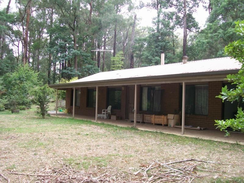 2750 Launching Place Rd, Gembrook VIC 3783