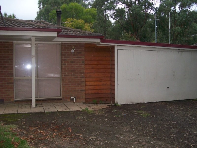 19 Joffre Parade, Cockatoo VIC 3781