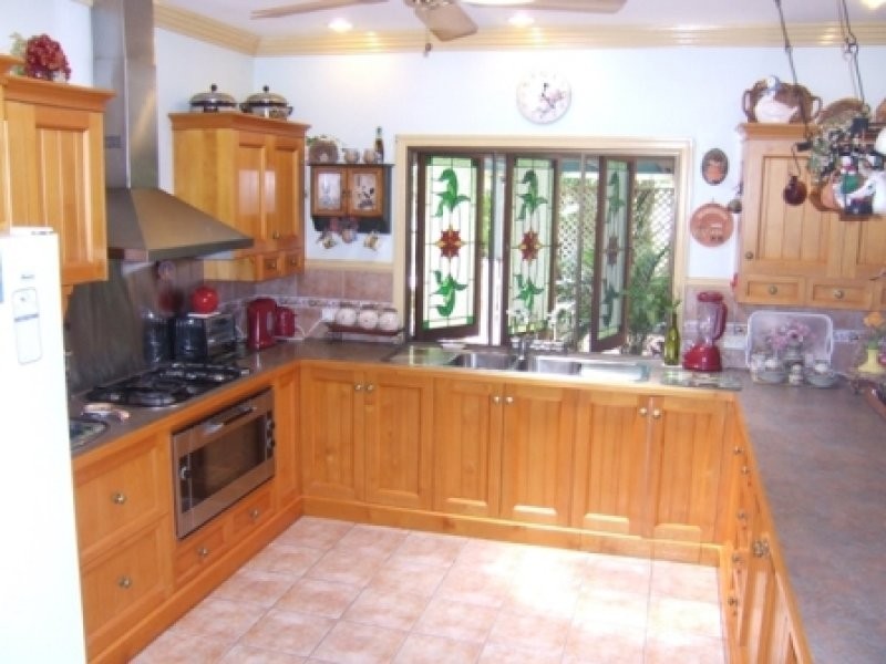 7 Barbara Rd, Weyba Downs QLD 4562