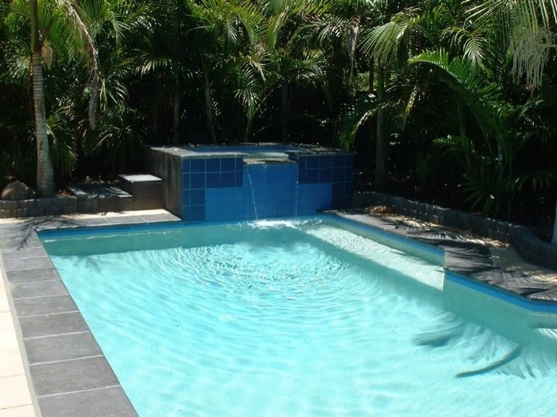 13 Andrew St, Point Arkwright QLD 4573