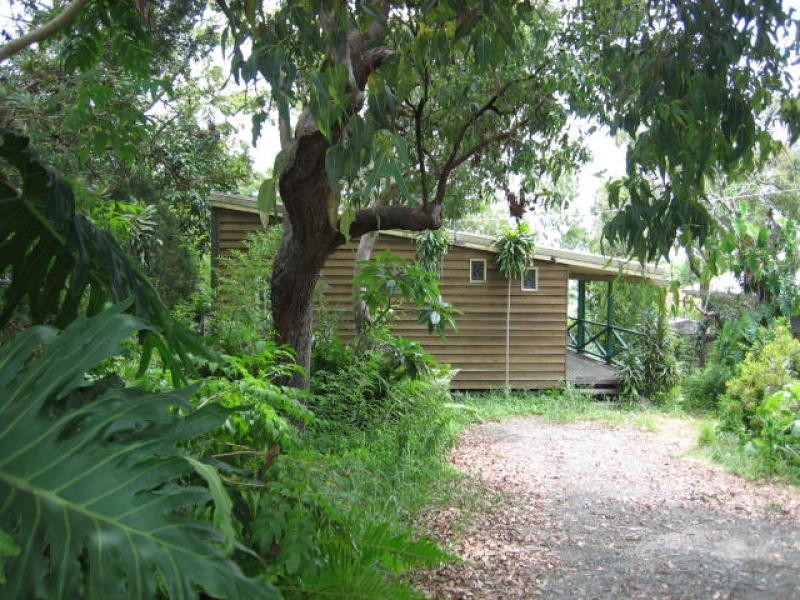 203 Edwards St, Sunshine Beach QLD 4567