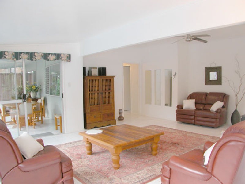 2 Jubilee Ave, Point Arkwright QLD 4573