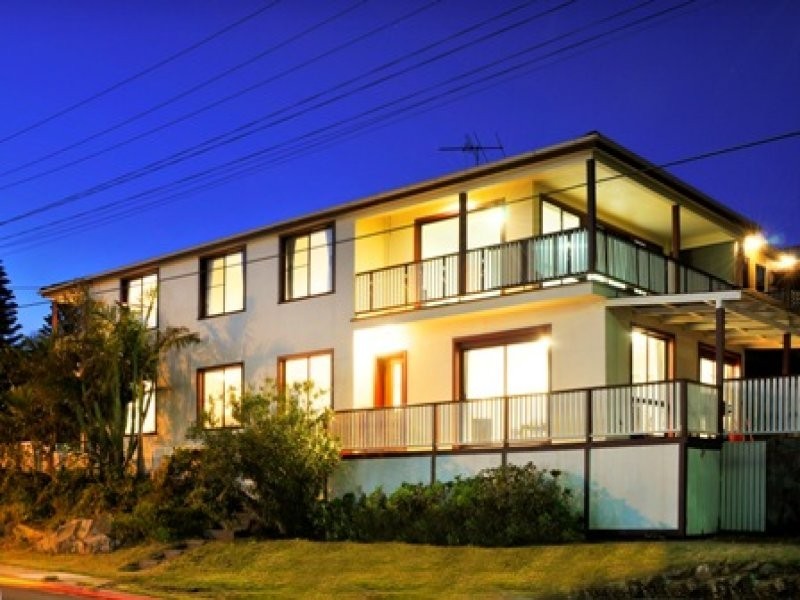 57 Griffin Road, North Curl Curl NSW 2099