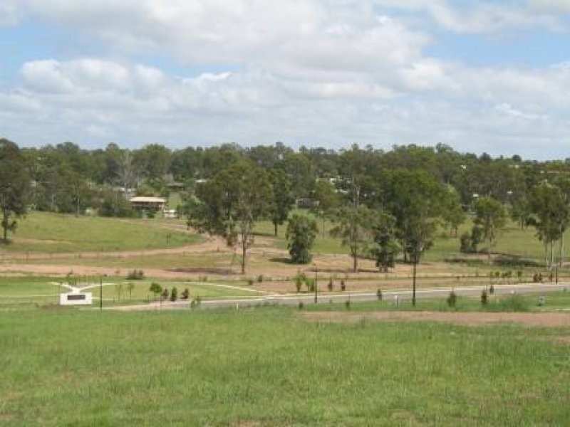 12 Directors Circuit, Jones Hill QLD 4570