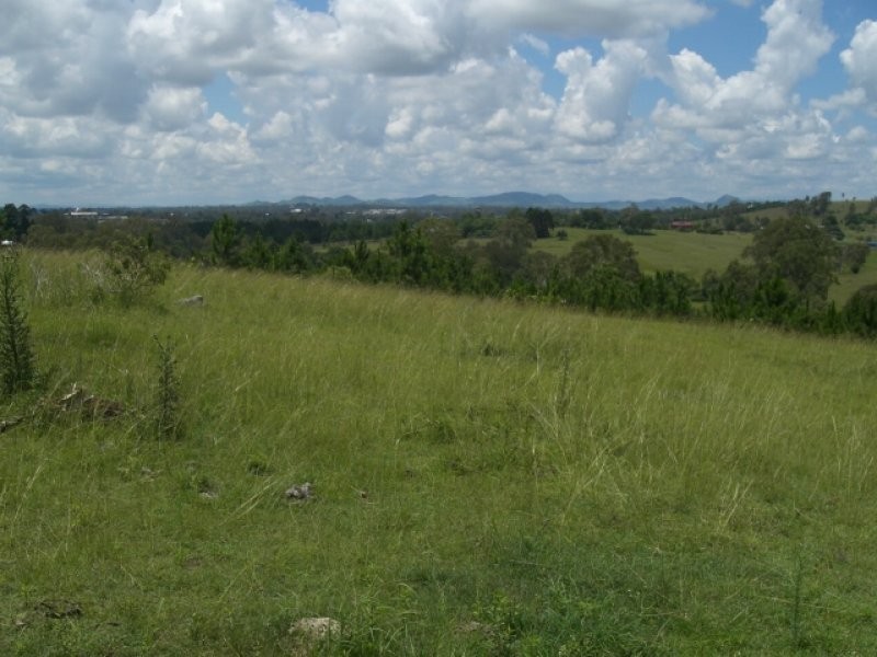 9a Bruce Highway, Chatsworth QLD 4570