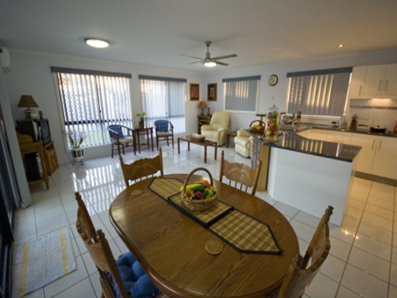 23 Heights Dr, Gympie QLD 4570