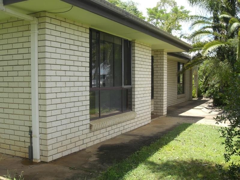 9a Bruce Highway, Chatsworth QLD 4570