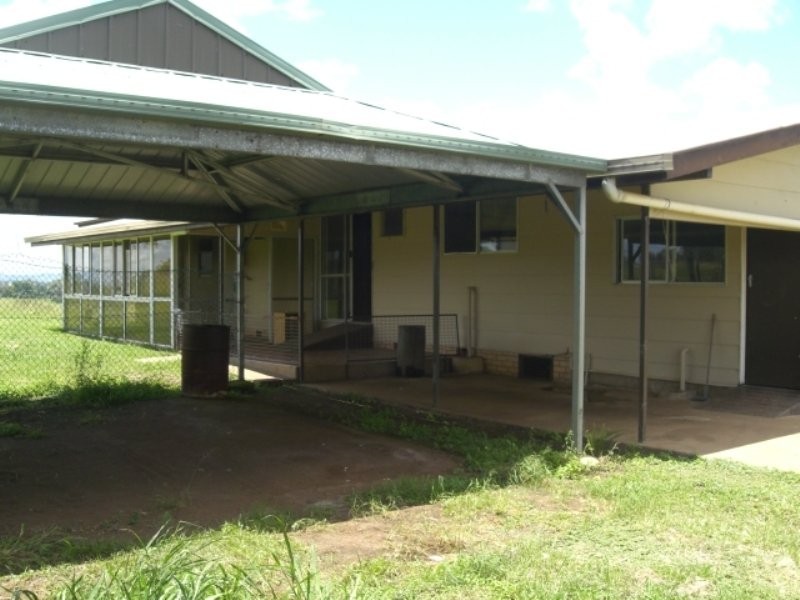 9a Bruce Highway, Chatsworth QLD 4570