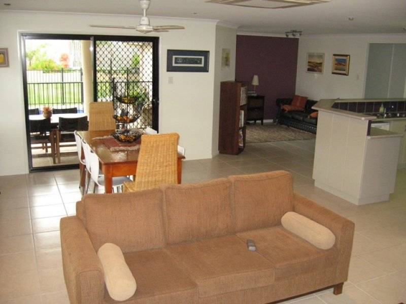 11 Spinks Court, Eimeo QLD 4740