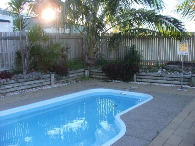 8 Castaway Close, Hay Point QLD 4740