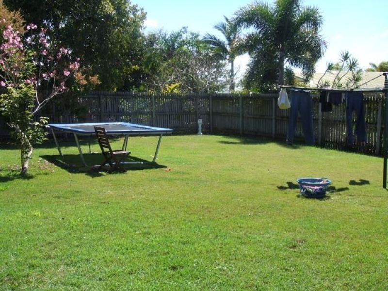 31 Pioneer Street, Glenella QLD 4740