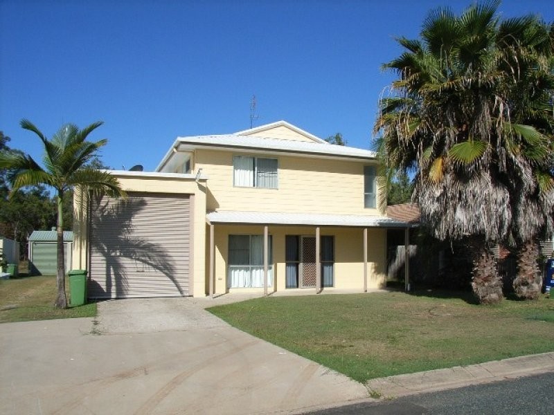 9 Johnson Avenue, Seaforth QLD 4741