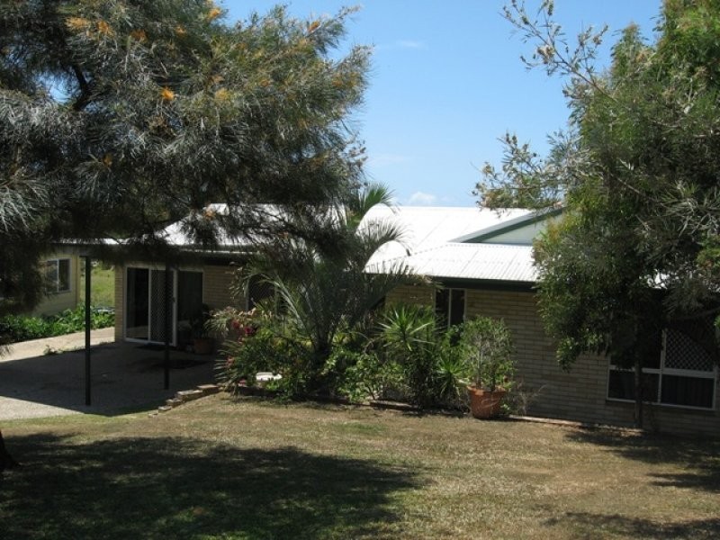 14 Woodlands Drive, Eimeo QLD 4740