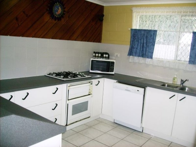 3 Wren Street, Slade Point QLD 4740