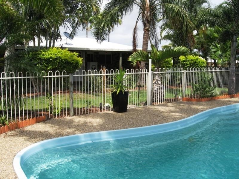 8 Melanie Street, Eimeo QLD 4740