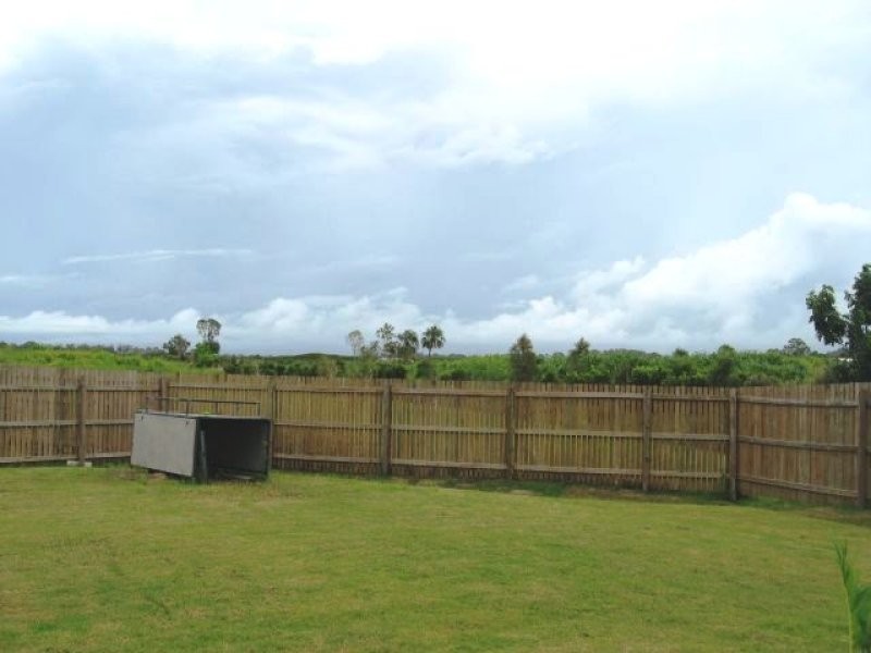 100 Busuttin Drive, Eimeo QLD 4740