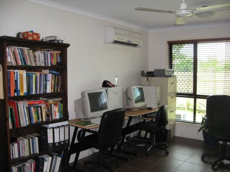 100 Busuttin Drive, Eimeo QLD 4740