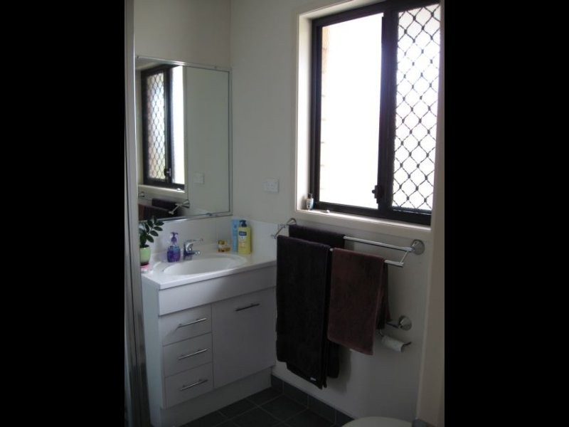 100 Busuttin Drive, Eimeo QLD 4740