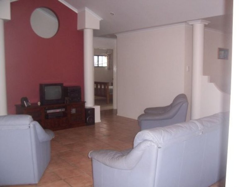 6 Talara Court, Rural View QLD 4740