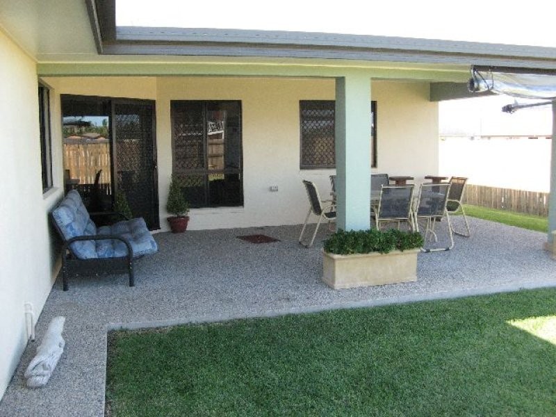 12 Vesta Lane, Ooralea QLD 4740