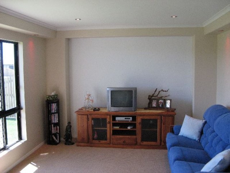 12 Vesta Lane, Ooralea QLD 4740