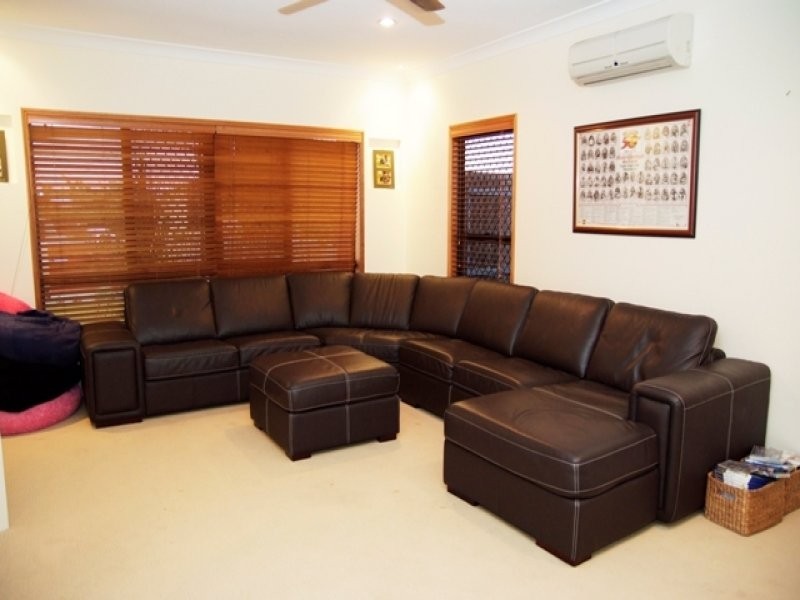 4 Madison Avenue, Glenella QLD 4740