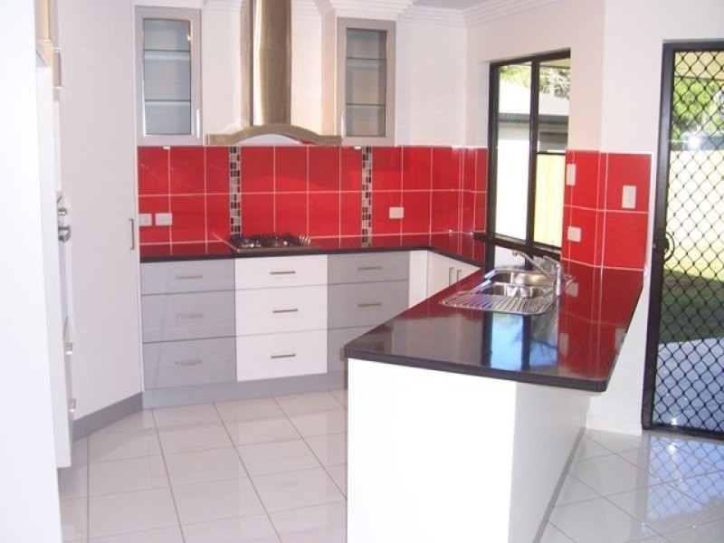 15 JASMINE DRIVE, Blacks Beach QLD 4740